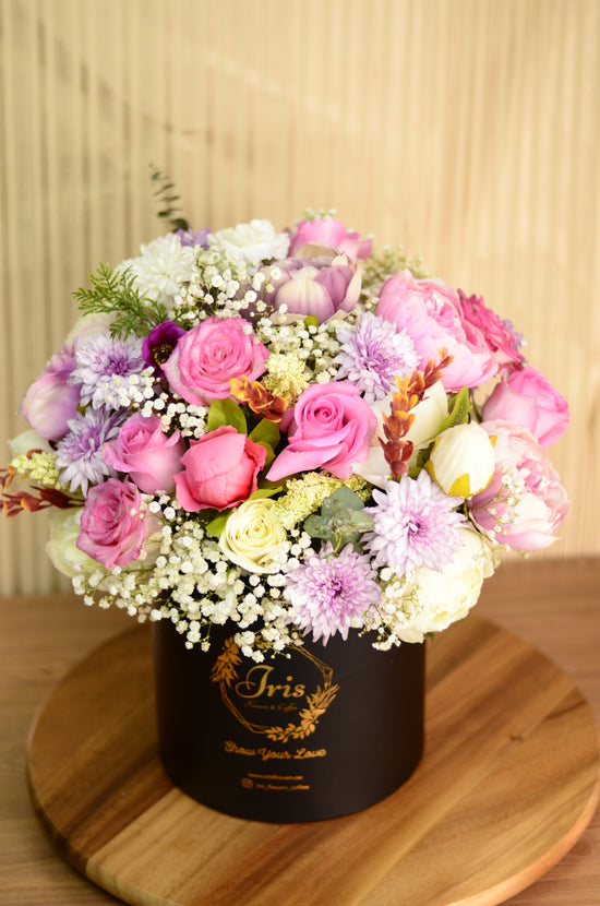 Pink flowers box