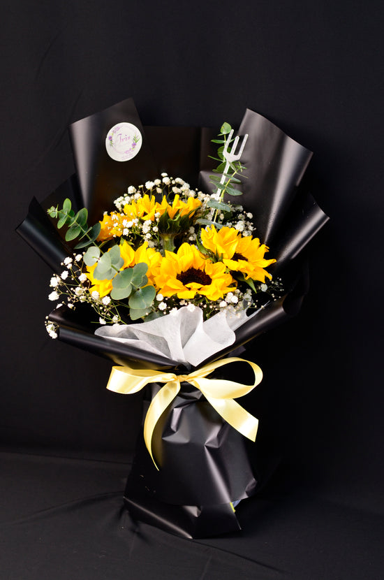 sunflower Bouquet black wrapping