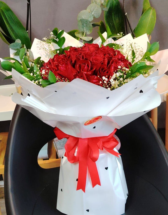 Red rose bouquet