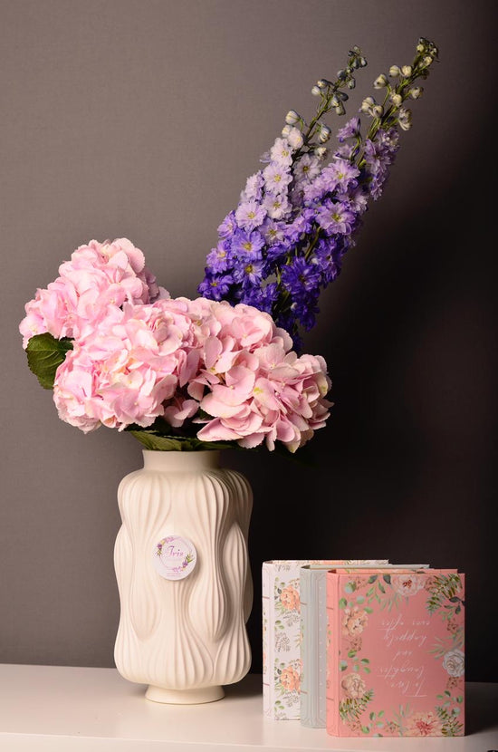 Luxury flowers vase