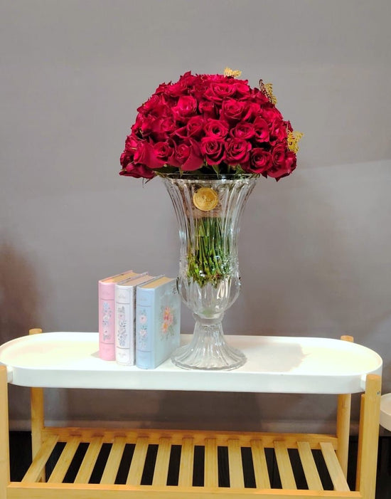 Luxury red rose vase