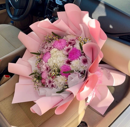 Luxury pink flowers bouquet