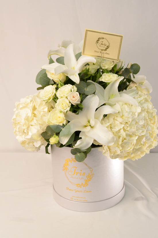 Luxury White flowers box