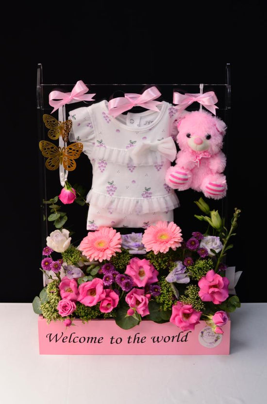 Welcome baby girl (pink flowers)
