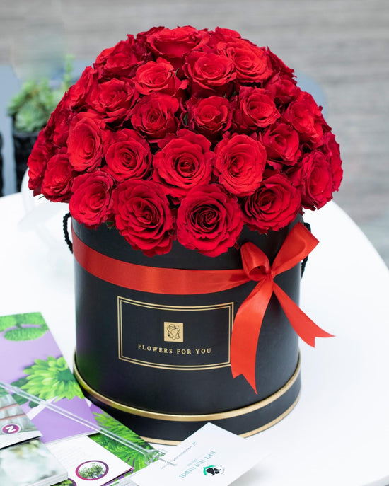 Red rose in Box