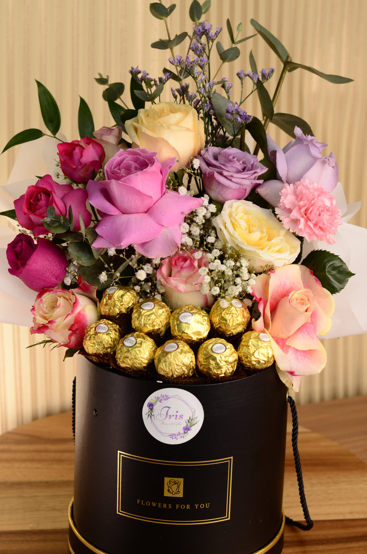 Pink flowers Box with chocolate
