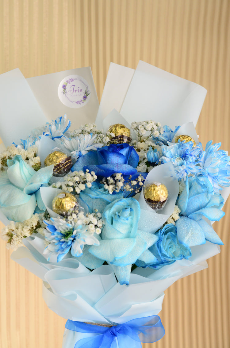 Send Fresh Blue Flower & Chocolate Bouquet in UAE